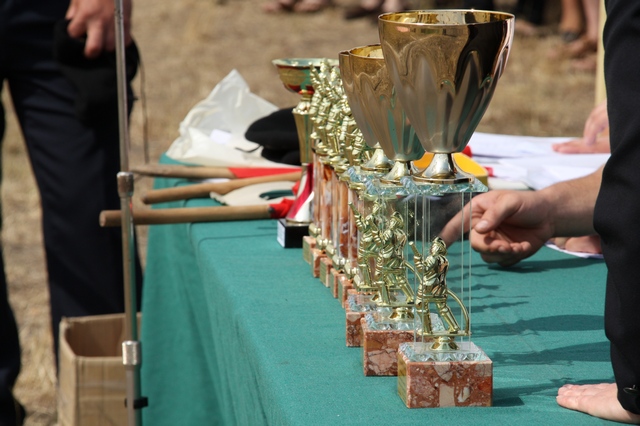 Gminne zawody sportowo pożarnicze w Barłogach